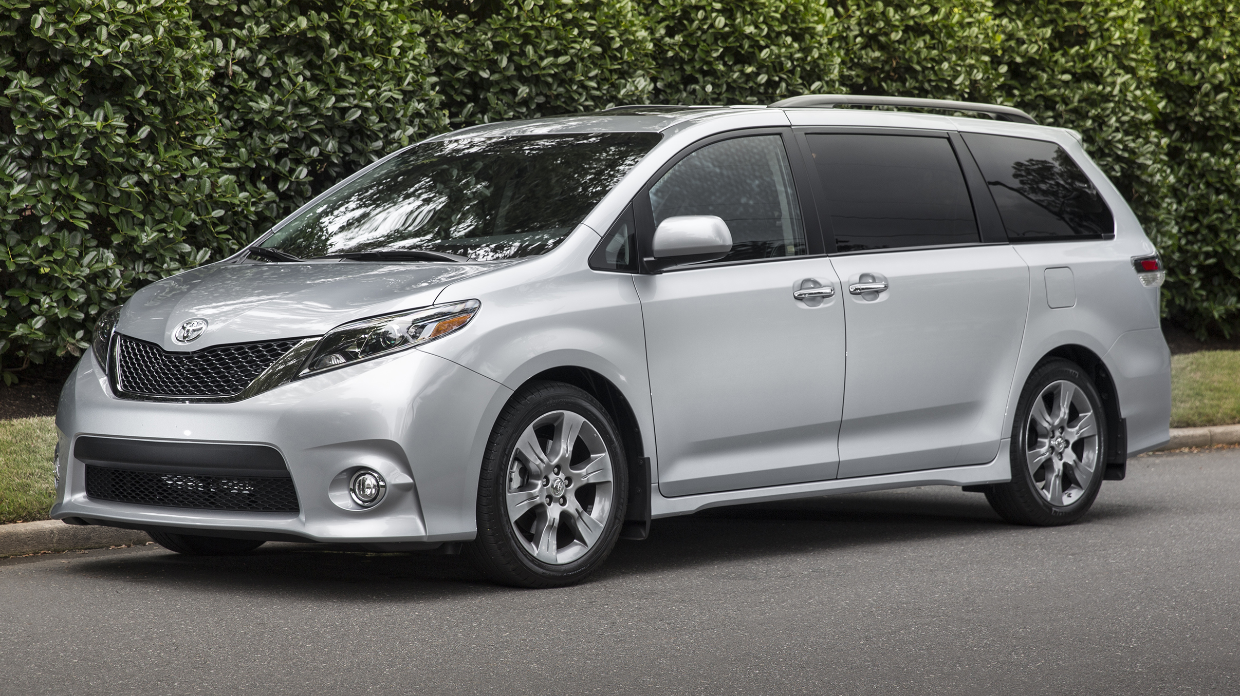 2015 toyota store sienna se price